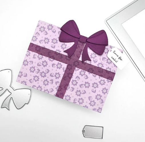 Emily Moore - Gift Card Holder Die - With A Bow