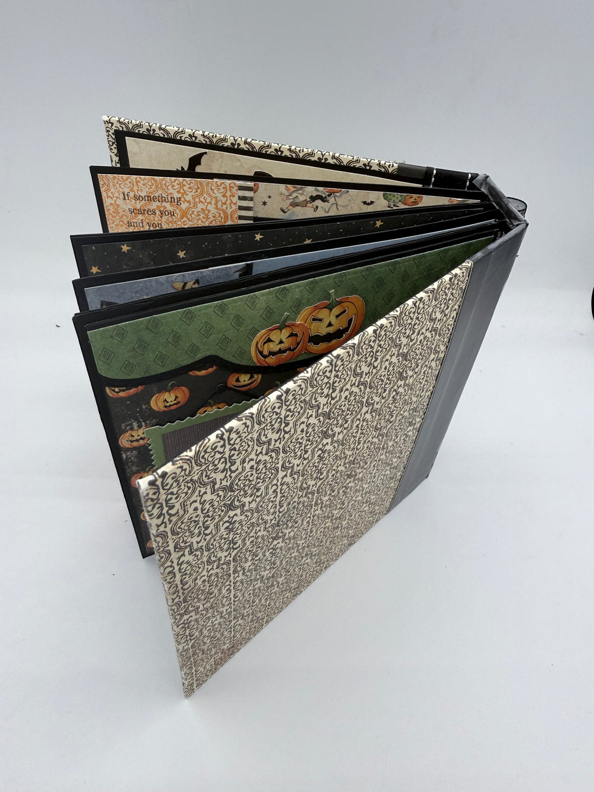 Scrapp’n Savvy - Virtual Class - Halloween Mini Album