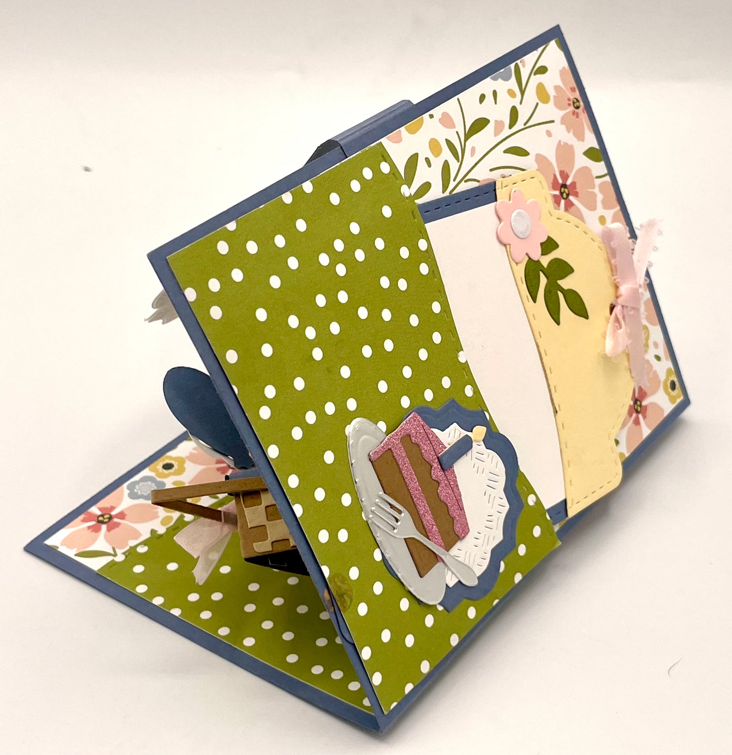 Scrapp’n Savvy - Card Kits - Picnic Birthday Pop-Up Card