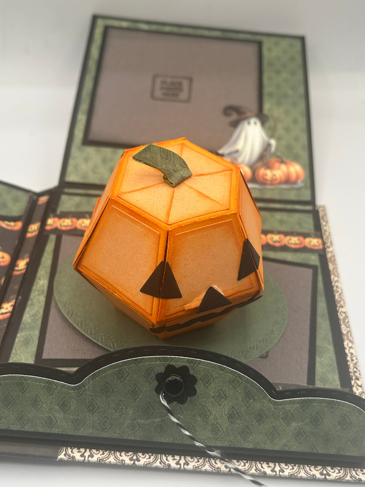 Scrapp’n Savvy - Virtual Class - Halloween Mini Album