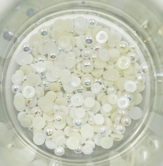 Buttons Galore & More - Half Pearlz - Snowcapped