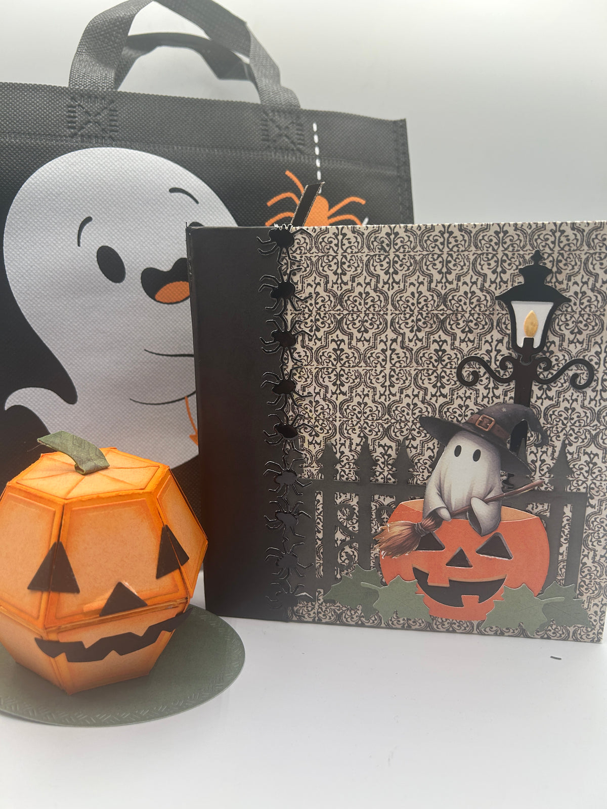 Scrapp’n Savvy - Virtual Class - Halloween Mini Album