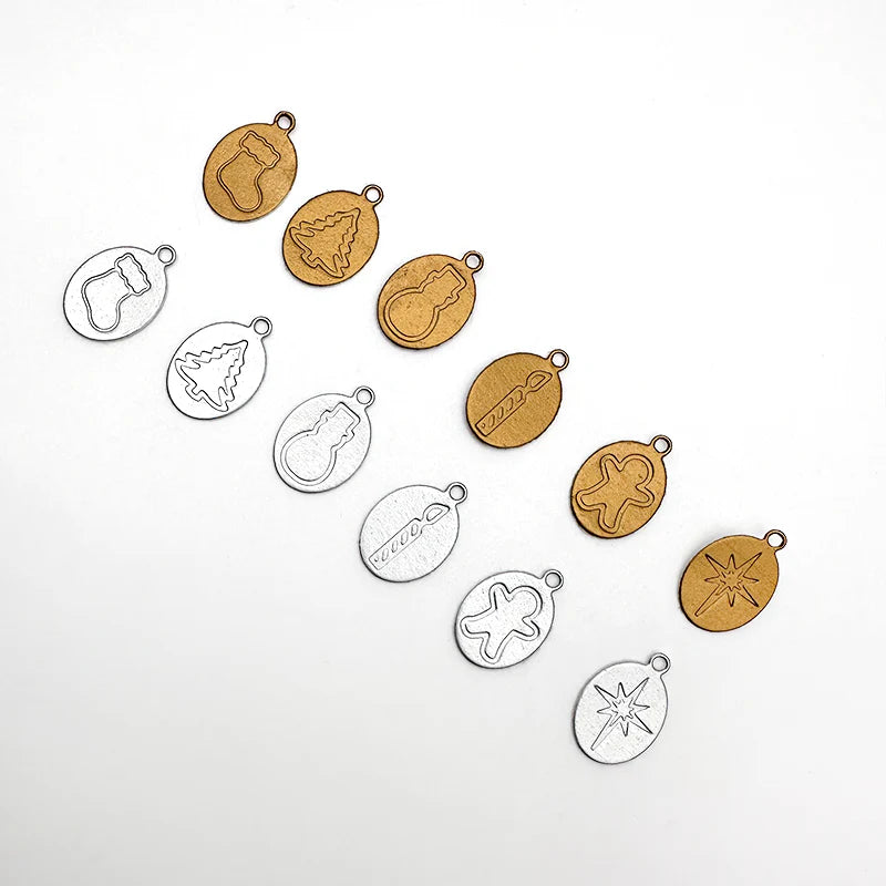 Emily Moore - Die Set - So Charming Ornament Charm